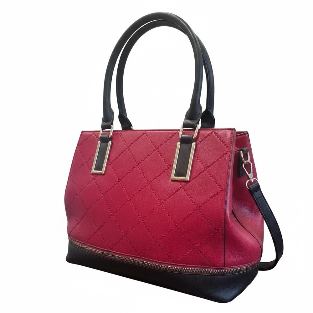 Red And Black Classic Faux Quilt Leather Handbag Goldtone Hardware Extra Strap